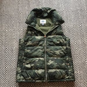 Old Navy Camo Puffer Vest